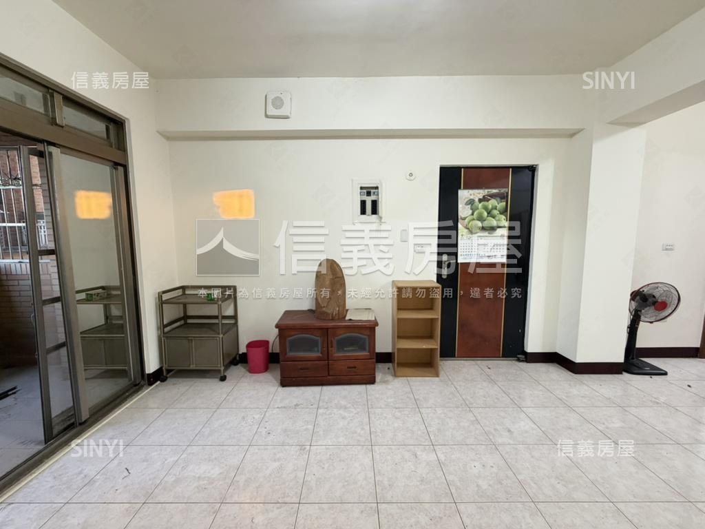 美麗方正三房房屋室內格局與周邊環境