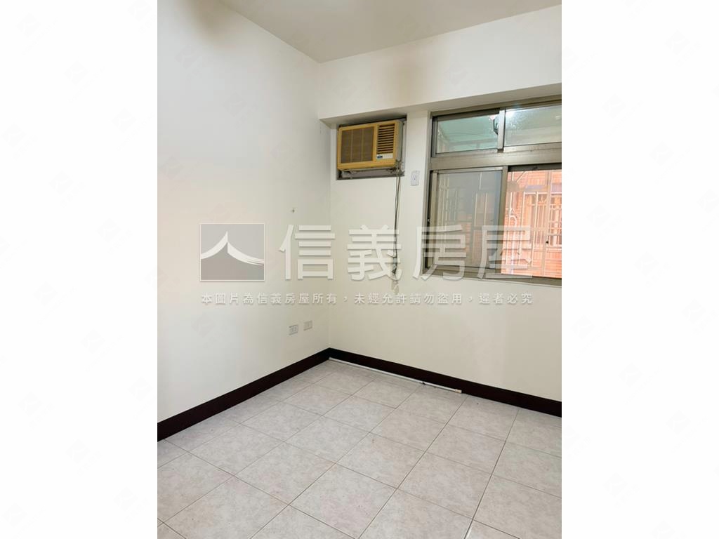 美麗方正三房房屋室內格局與周邊環境