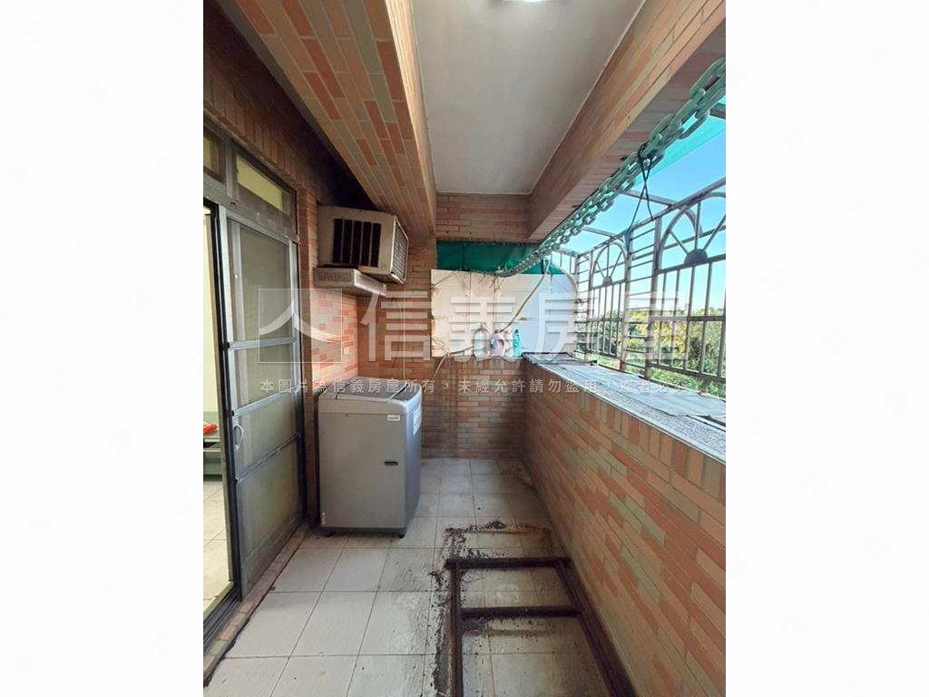 美麗方正三房房屋室內格局與周邊環境