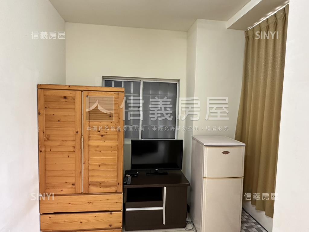 中國醫角間店面房屋室內格局與周邊環境