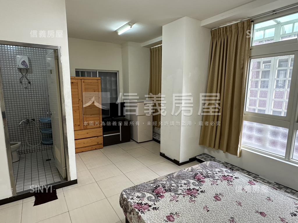 中國醫角間店面房屋室內格局與周邊環境