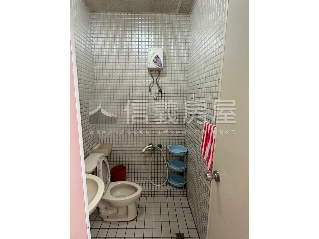 中國醫角間店面房屋室內格局與周邊環境