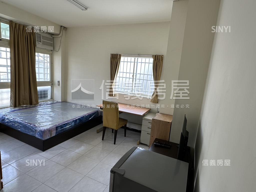 中國醫角間店面房屋室內格局與周邊環境