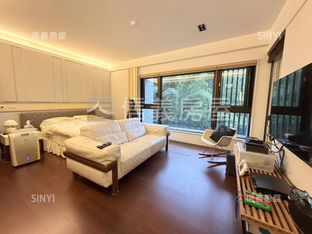 國賓山莊四房車位房屋室內格局與周邊環境