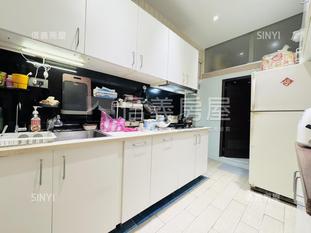 精美裝潢二樓美寓房屋室內格局與周邊環境