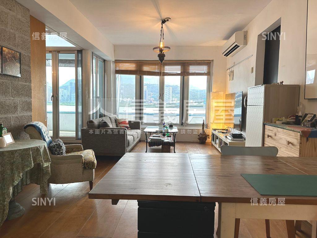 『名人巷』八里河景美妝房屋室內格局與周邊環境