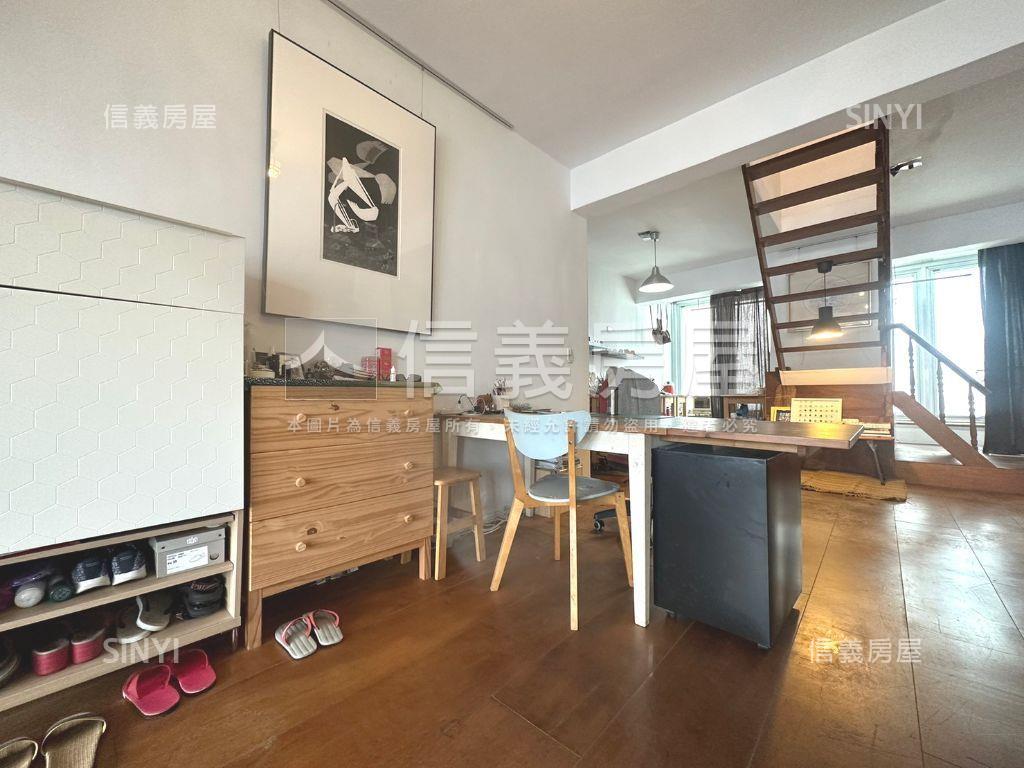 『名人巷』八里河景美妝房屋室內格局與周邊環境