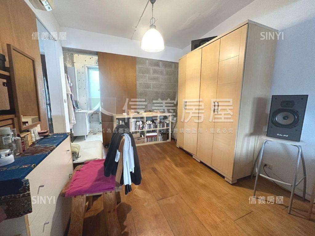 『名人巷』八里河景美妝房屋室內格局與周邊環境