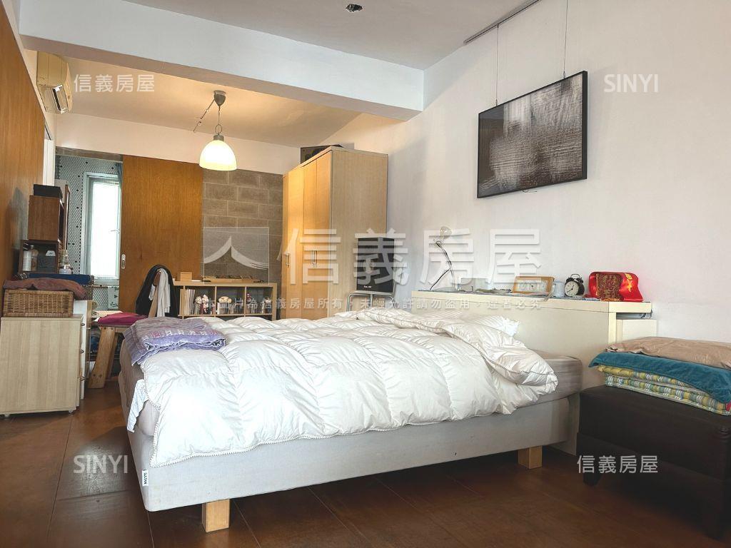 『名人巷』八里河景美妝房屋室內格局與周邊環境