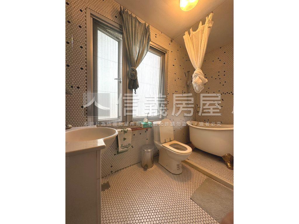 『名人巷』八里河景美妝房屋室內格局與周邊環境