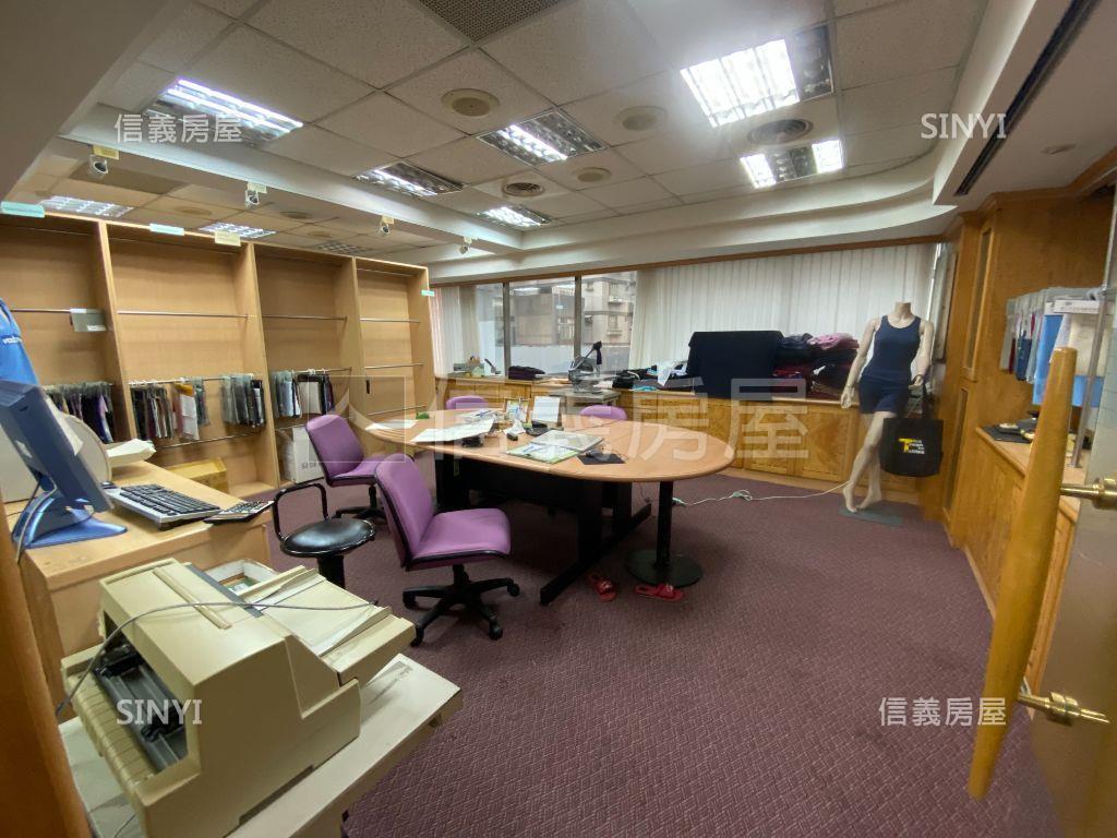 國際金融辦公室房屋室內格局與周邊環境