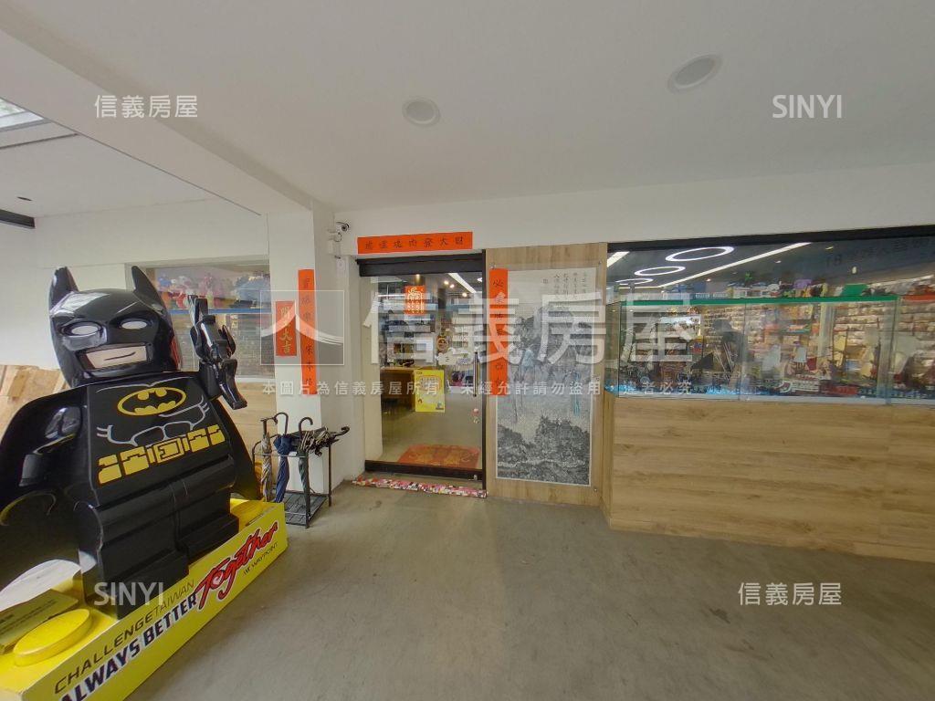 東區大面寬旗艦金店房屋室內格局與周邊環境