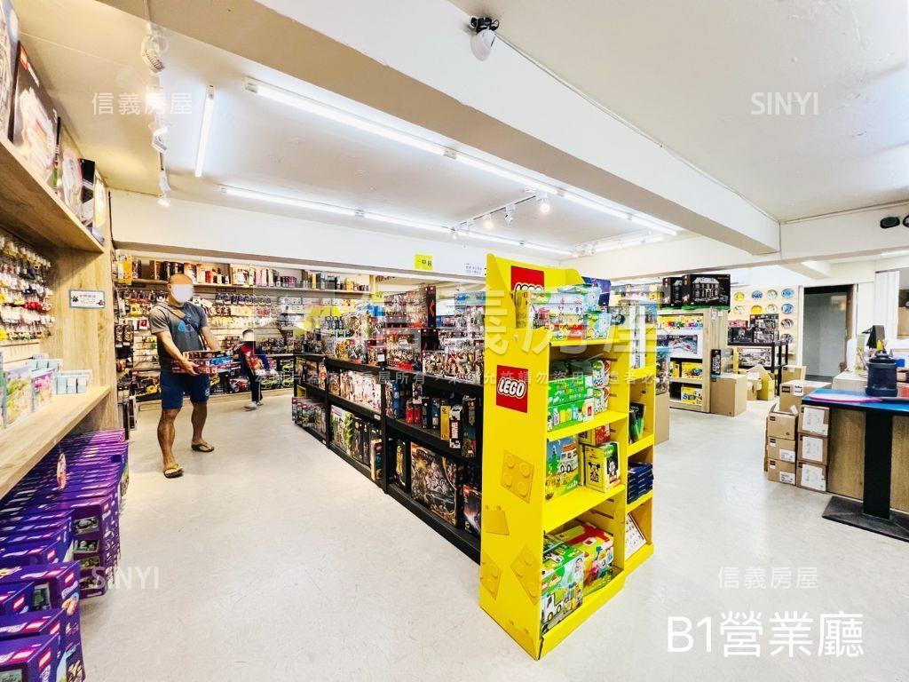 東區大面寬旗艦金店房屋室內格局與周邊環境