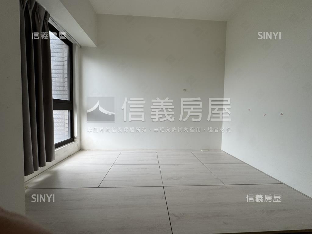 專任明日城高樓兩房車位房屋室內格局與周邊環境