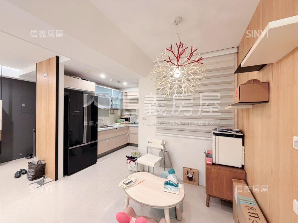 １１期窗的博物館附雙車位房屋室內格局與周邊環境