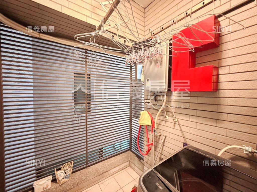 １１期窗的博物館附雙車位房屋室內格局與周邊環境