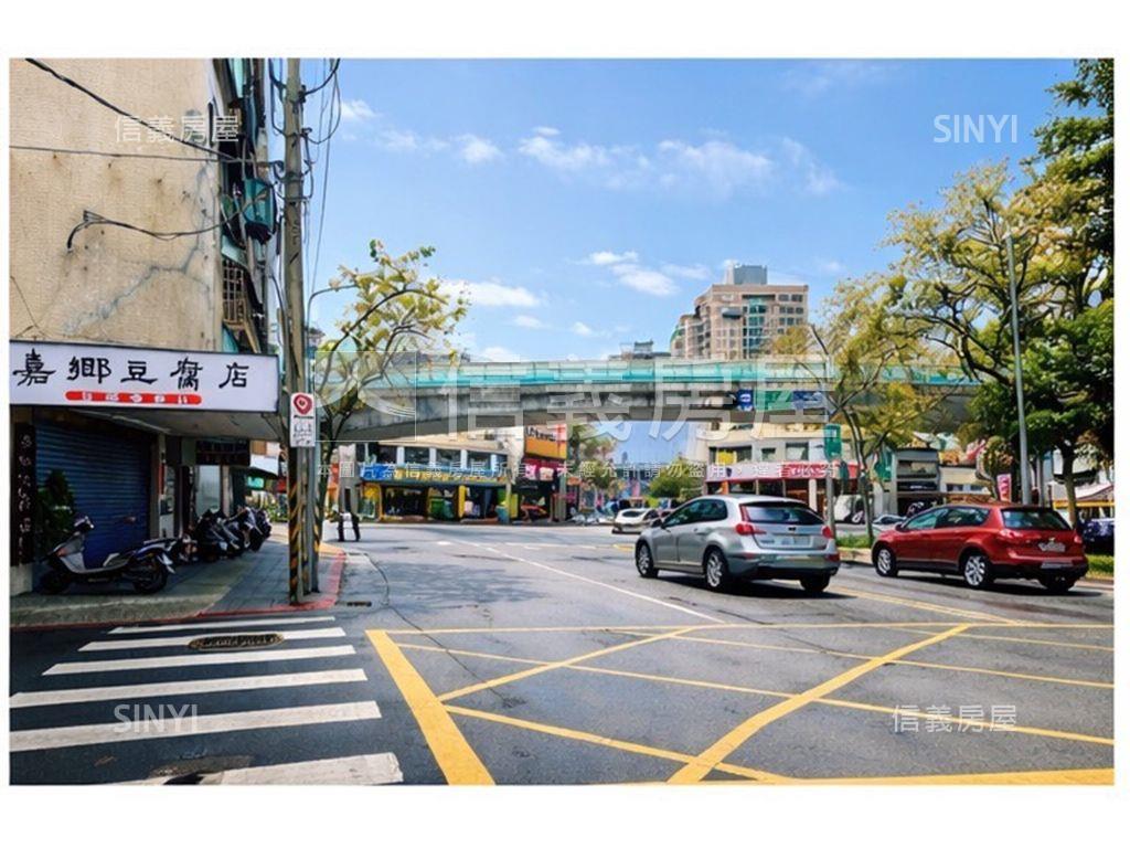 金龍路超顯目店面房屋室內格局與周邊環境