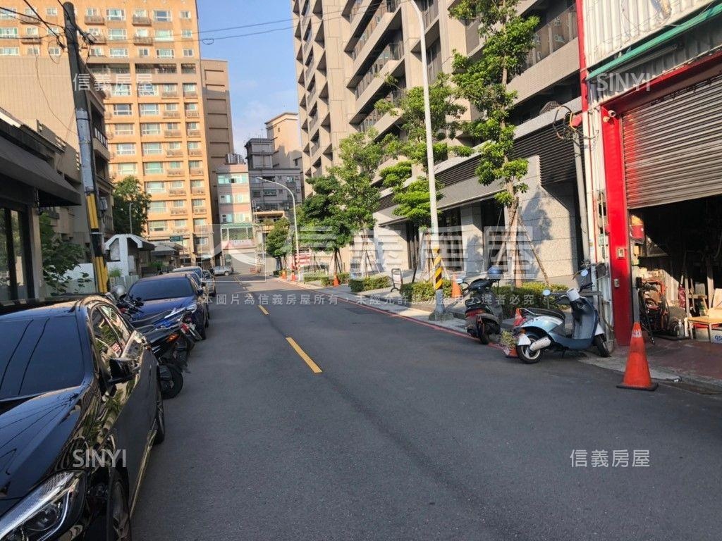 龍安戶政旁國強十街土地房屋室內格局與周邊環境