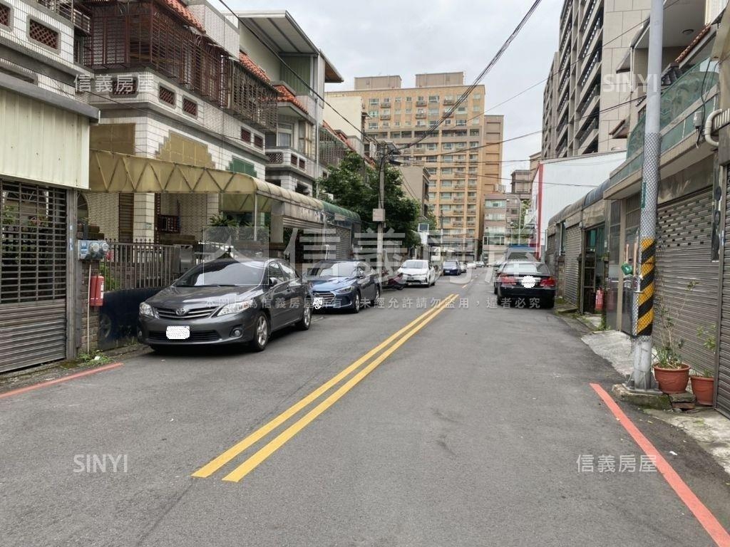 龍安戶政旁國強十街土地房屋室內格局與周邊環境