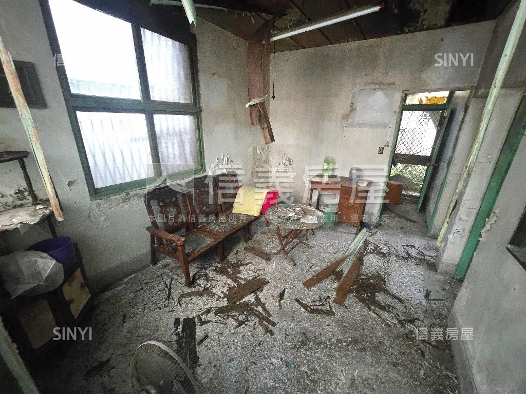 近中華忠孝面寬約９米地房屋室內格局與周邊環境