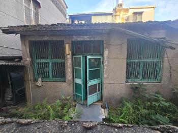 近中華忠孝面寬約９米地