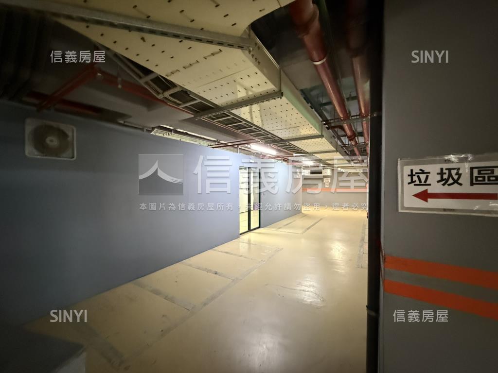 首泰大方。指標四房車位房屋室內格局與周邊環境