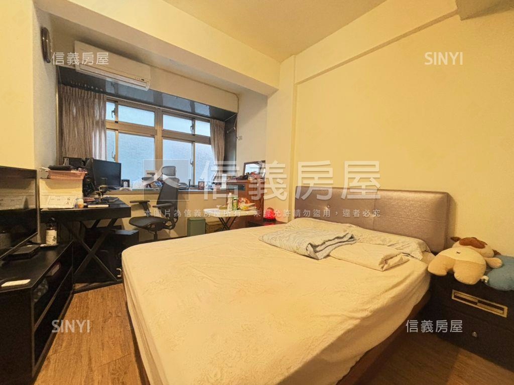 東方伯爵苑邸房屋室內格局與周邊環境
