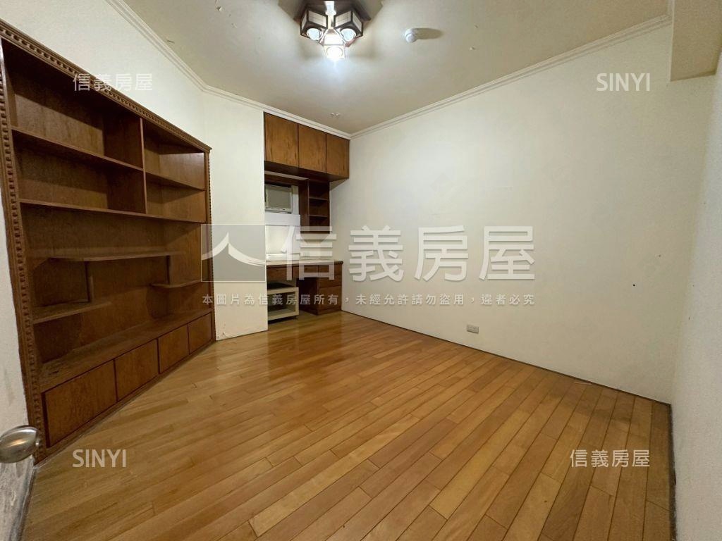 台五福星三房美屋房屋室內格局與周邊環境