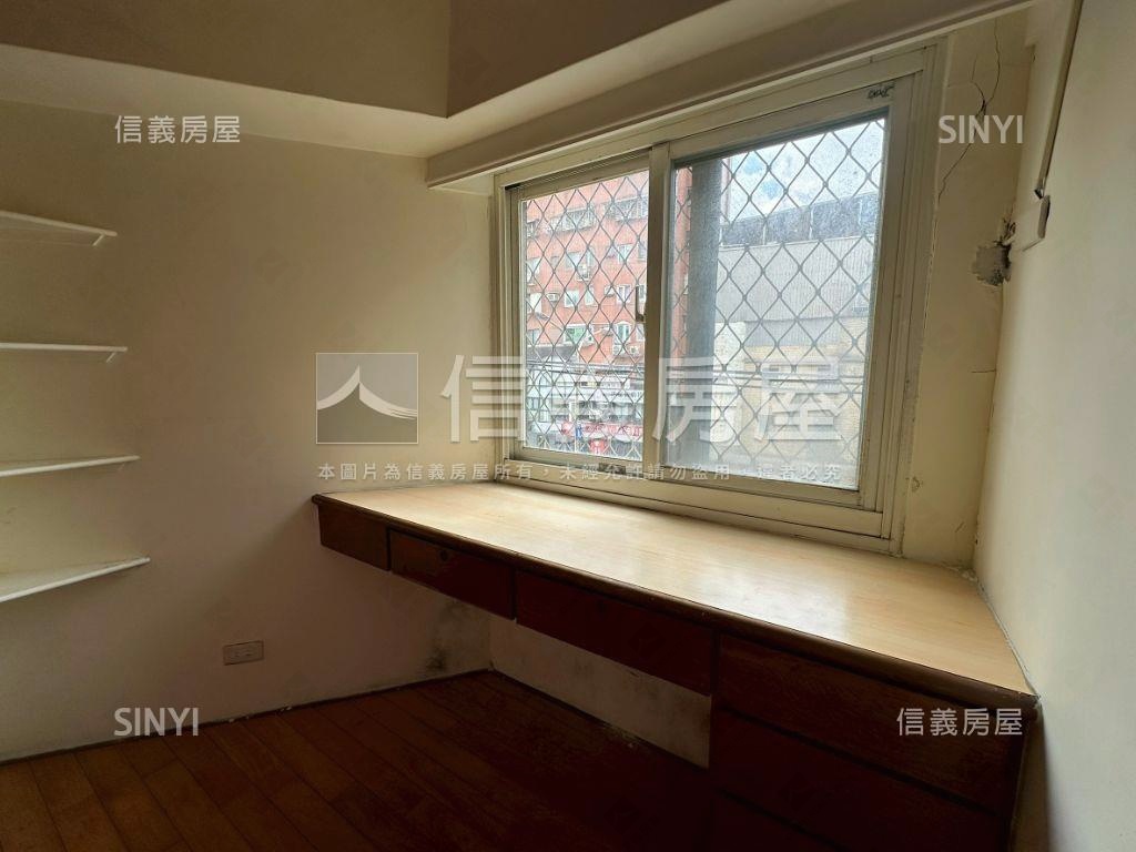 台五福星三房美屋房屋室內格局與周邊環境