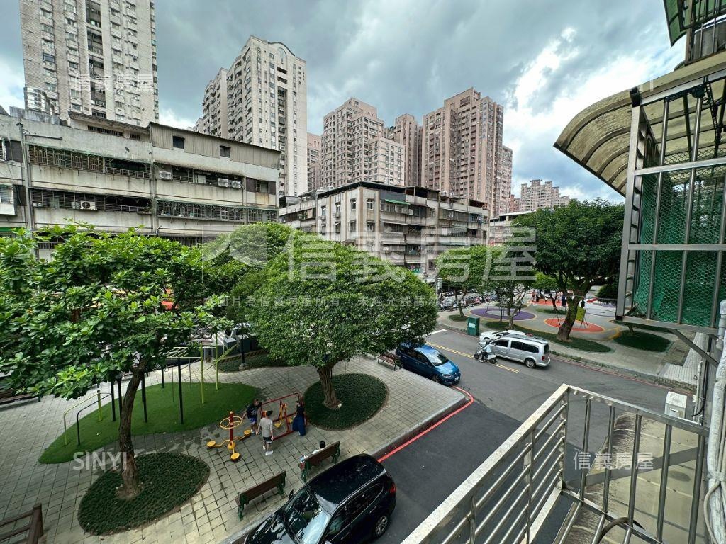 台五福星三房美屋房屋室內格局與周邊環境