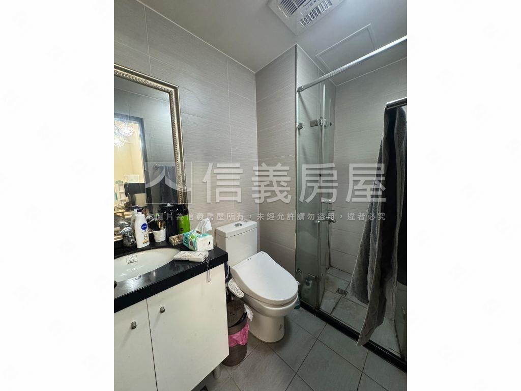 晴空ＳＫＹ露台戶房屋室內格局與周邊環境