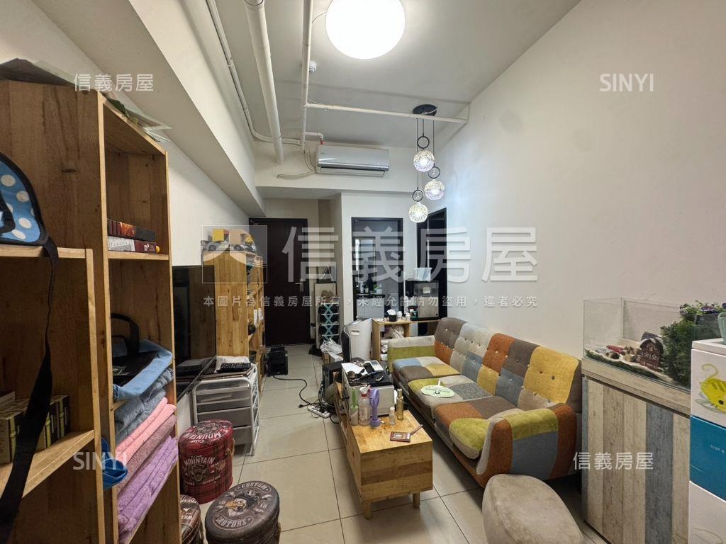 晴空ＳＫＹ露台戶房屋室內格局與周邊環境