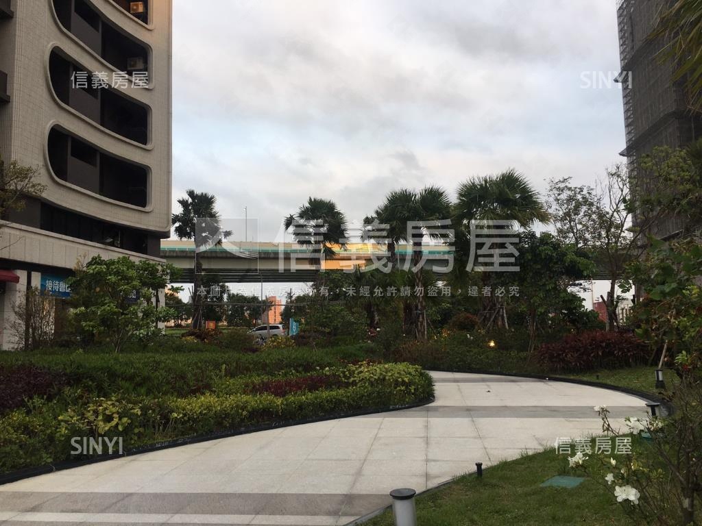 晴空ＳＫＹ露台戶房屋室內格局與周邊環境