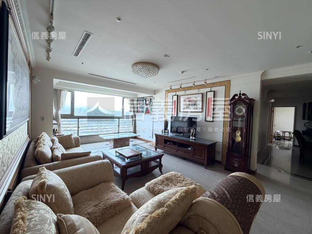 萬馬麗池四房車位房屋室內格局與周邊環境