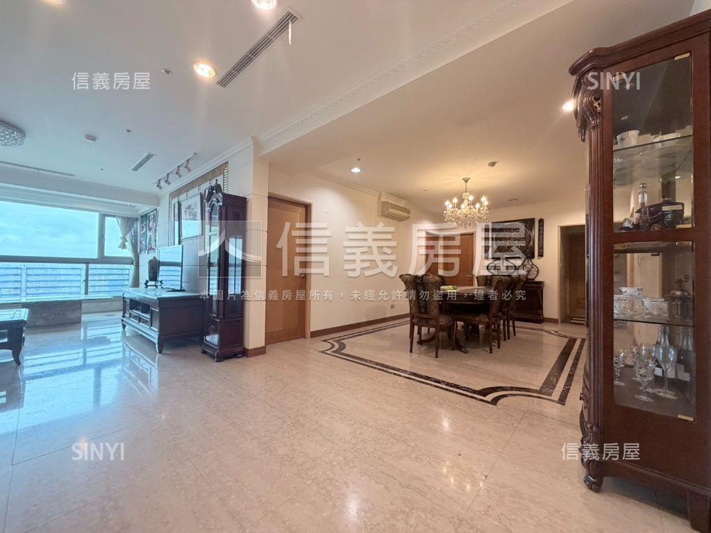 萬馬麗池四房車位房屋室內格局與周邊環境