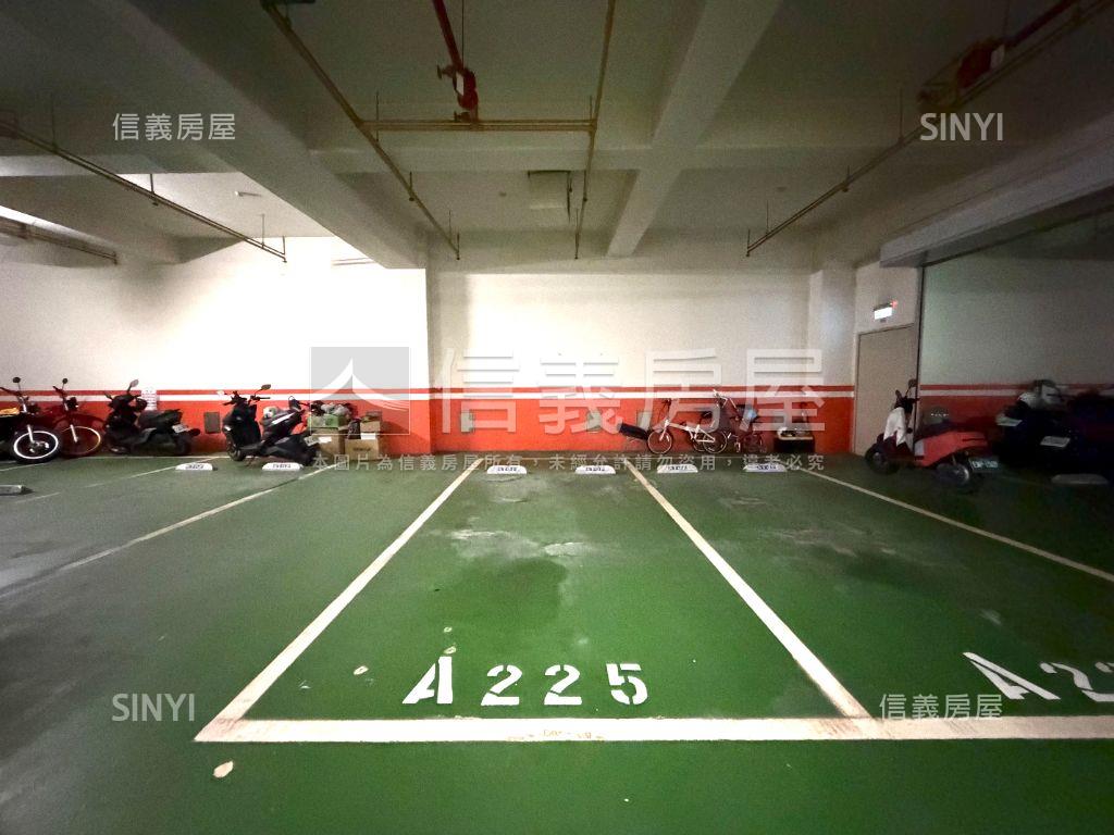 萬馬麗池四房車位房屋室內格局與周邊環境