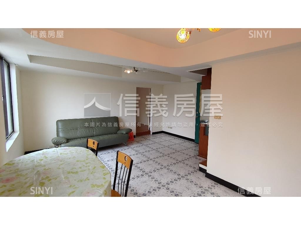 台北小城獨棟邊間大店面房屋室內格局與周邊環境