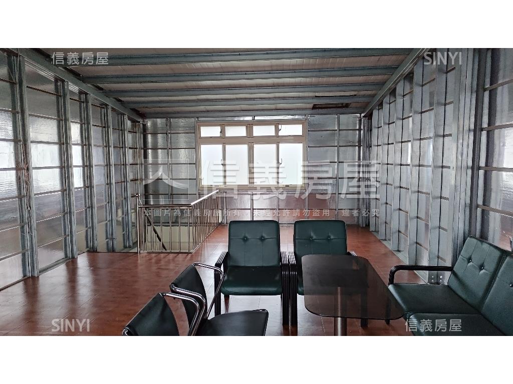 台北小城獨棟邊間大店面房屋室內格局與周邊環境