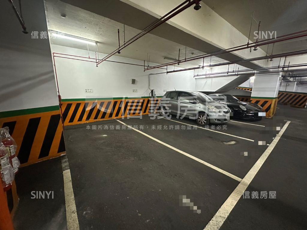 賽茵斯三房雙平車一充電房屋室內格局與周邊環境