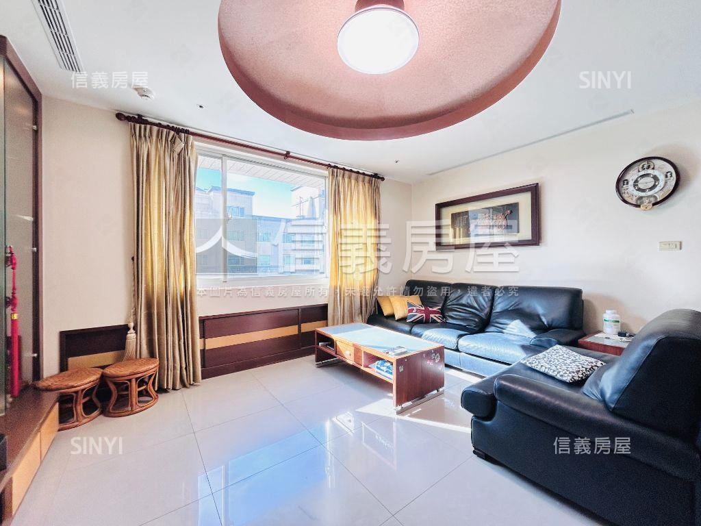 發現紐約四房車位房屋室內格局與周邊環境