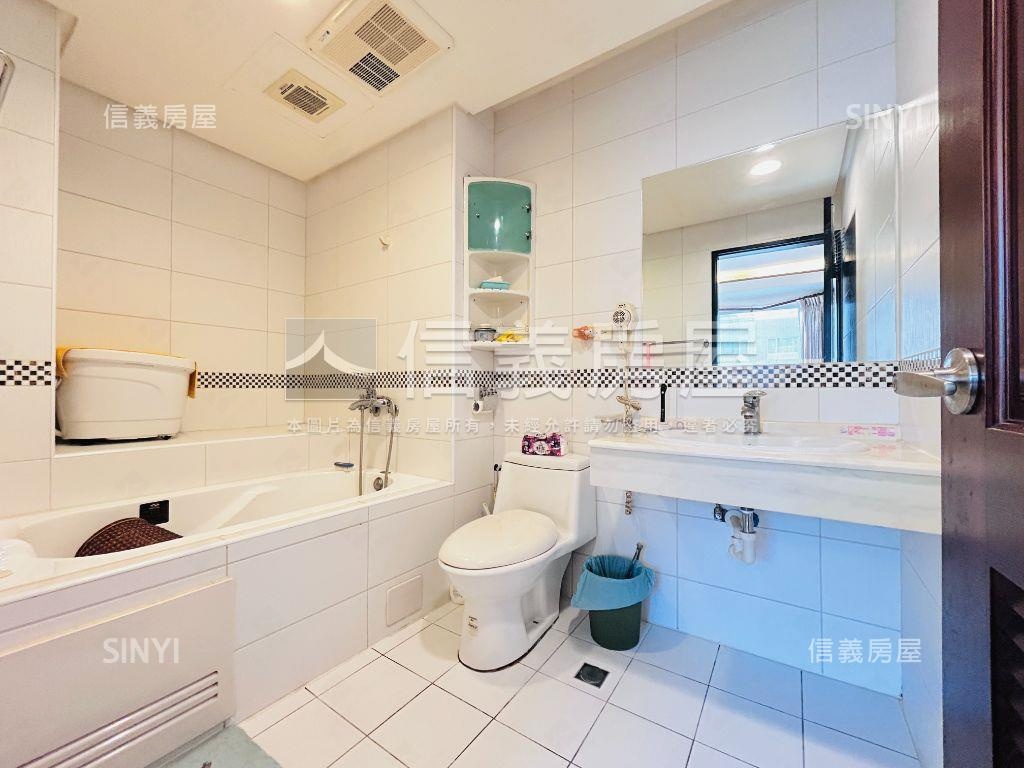 發現紐約四房車位房屋室內格局與周邊環境