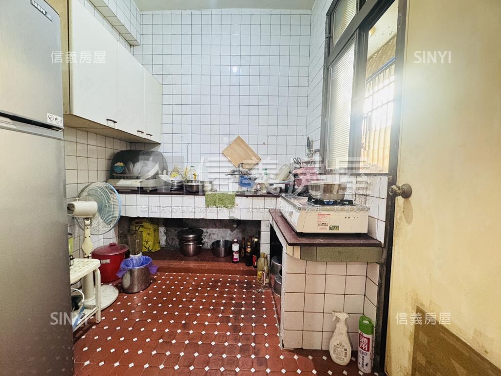 近未來加蚋捷運站獨戶３房房屋室內格局與周邊環境