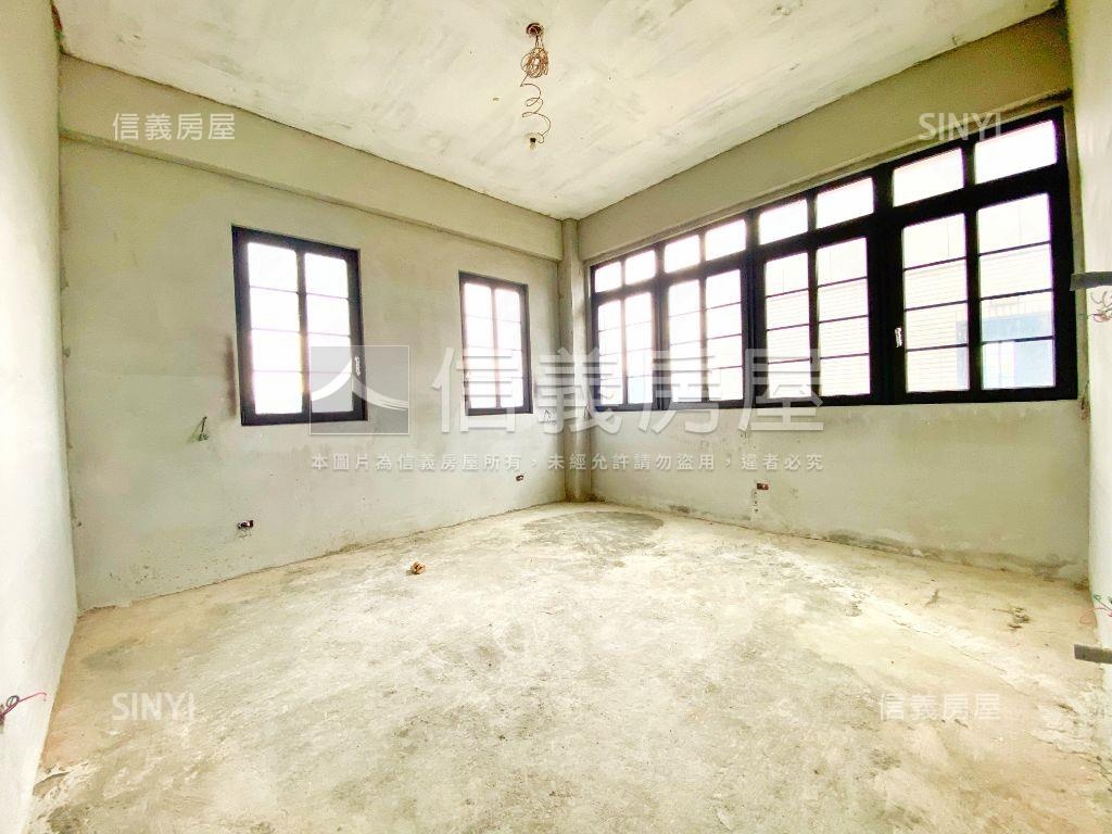 溪海透天厝房屋室內格局與周邊環境