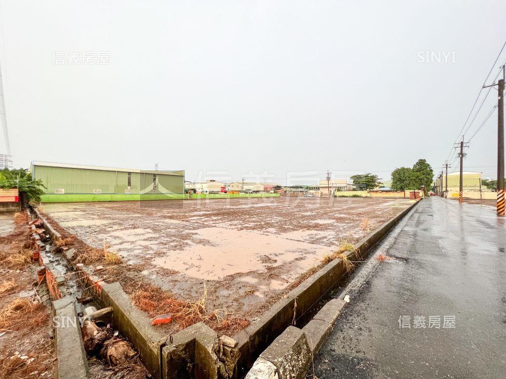 大寮雙面臨路千坪農地房屋室內格局與周邊環境