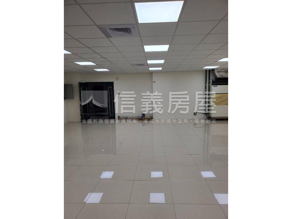 湯城寬敞辦公附車位房屋室內格局與周邊環境