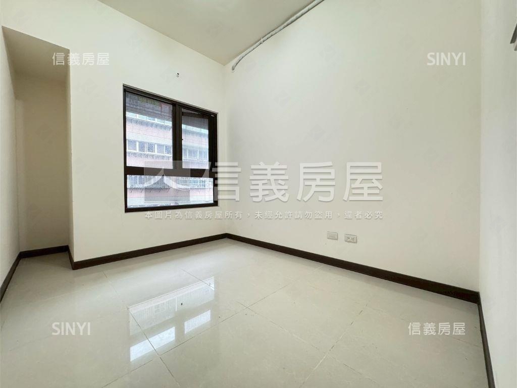 名城稀有釋出３房房屋室內格局與周邊環境