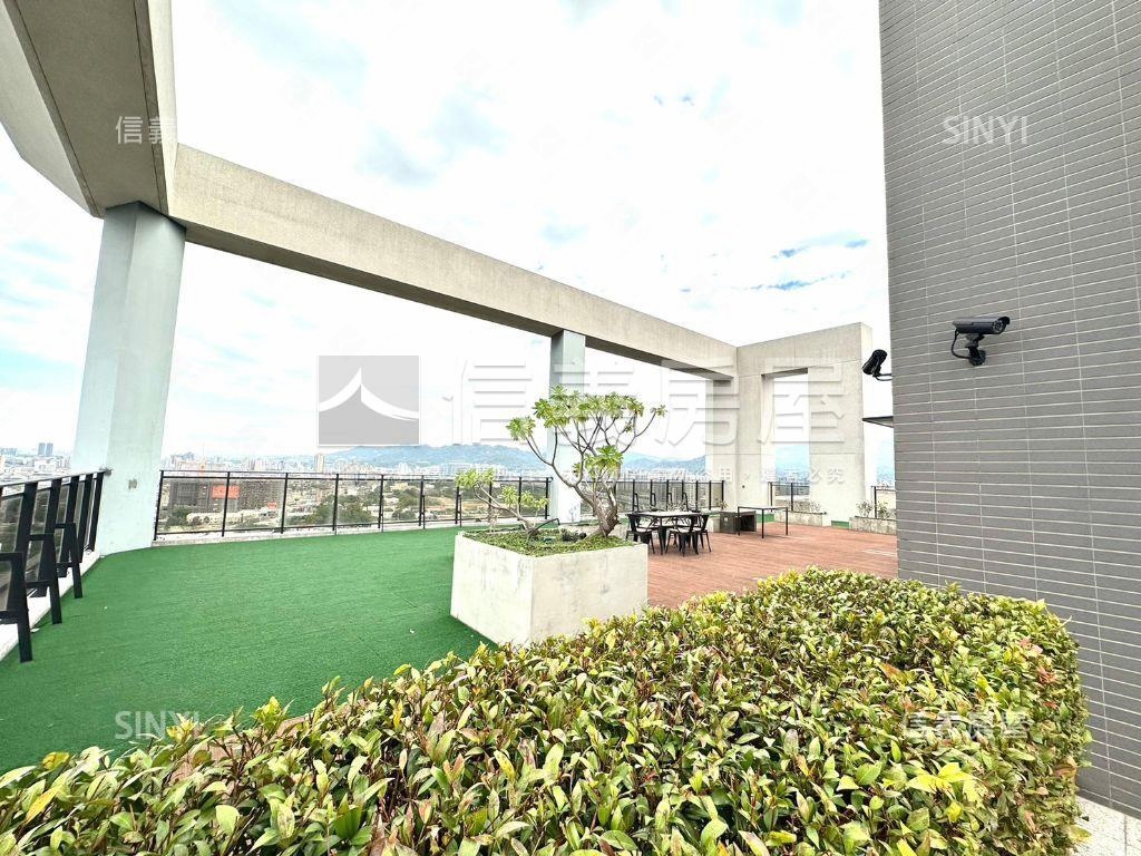 鉅虹曙光之旅２四房雙平車房屋室內格局與周邊環境