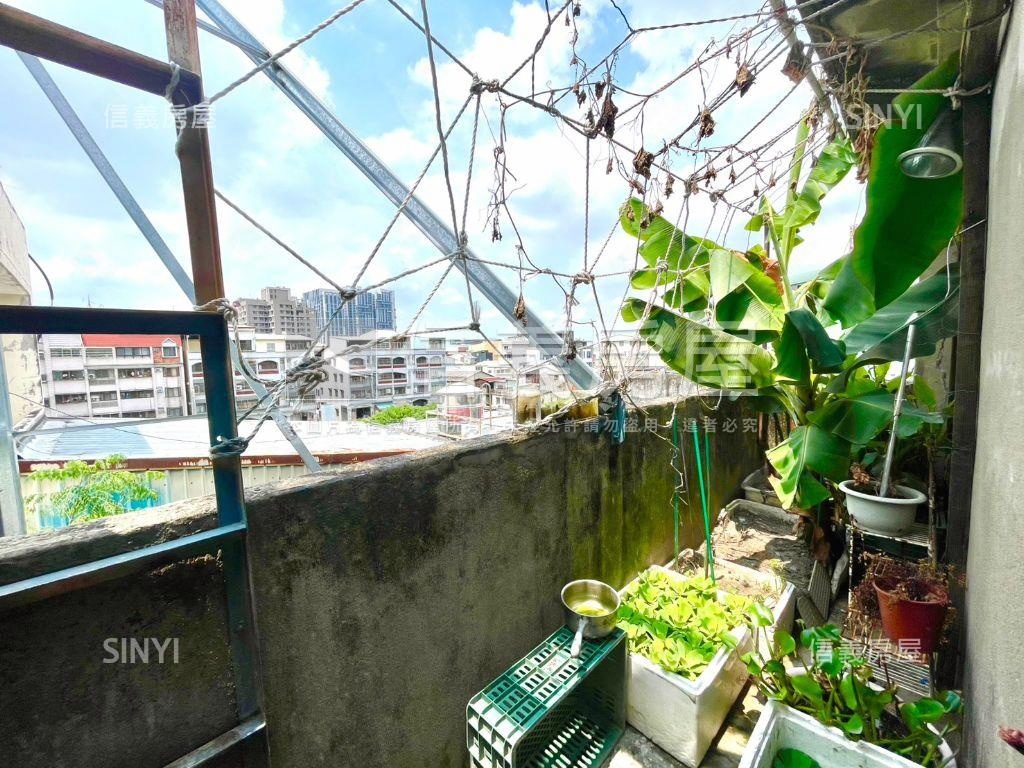 東區吃市透天旺店面房屋室內格局與周邊環境