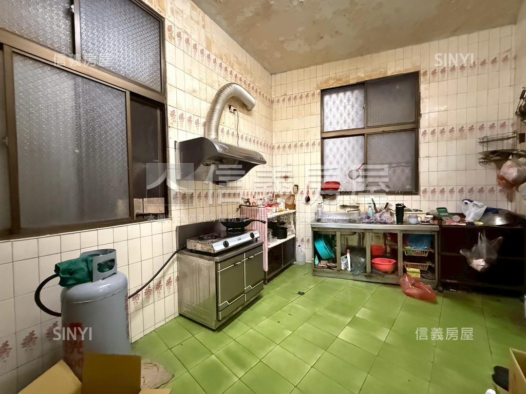 六合路約２８地坪大透天房屋室內格局與周邊環境