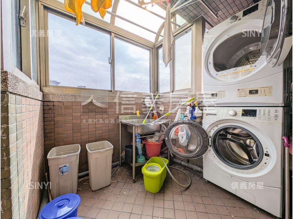 閱讀歐洲帝王景觀大戶房屋室內格局與周邊環境